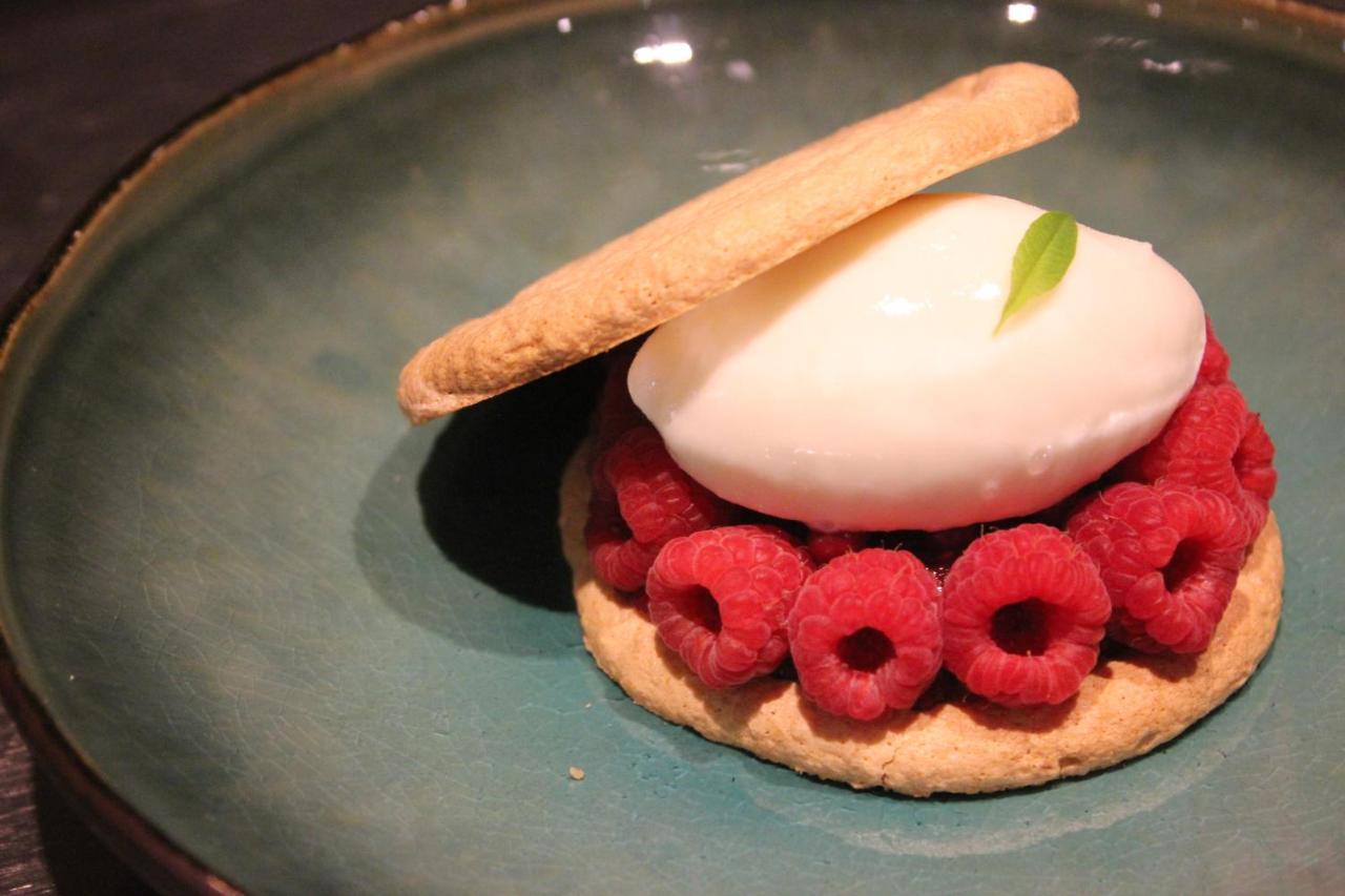 Logis Hotel & Restaurant - Le Manoir De Sauvegrain Saint-Lambert  Esterno foto