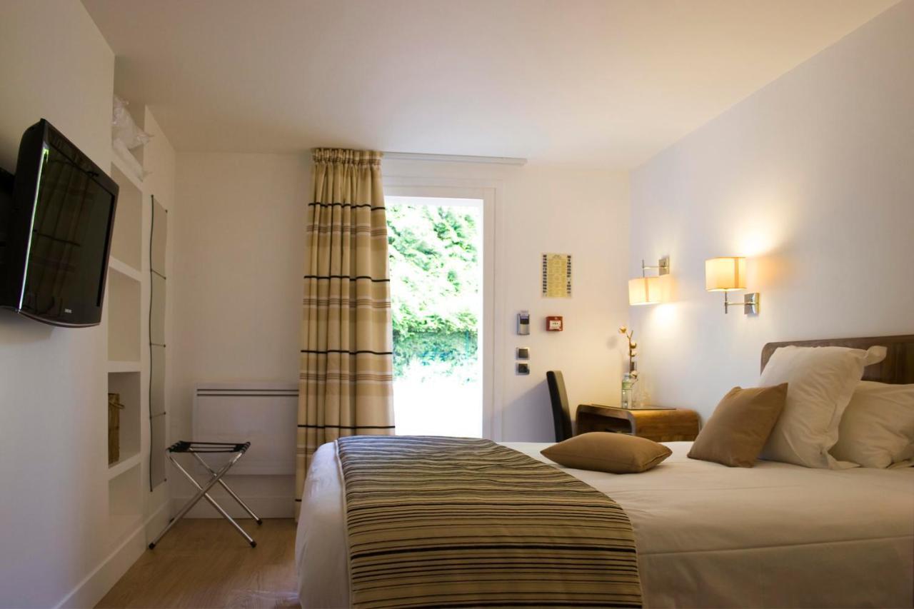 Logis Hotel & Restaurant - Le Manoir De Sauvegrain Saint-Lambert  Esterno foto